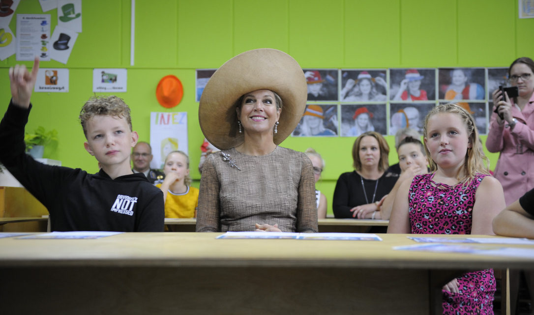Koningin Máxima voor de klas tijdens AI-les Koningin Máxima voor de klas tijdens AI-les